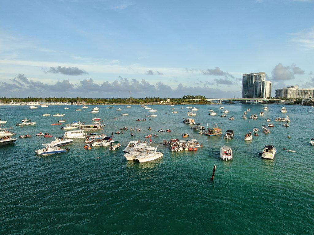 Give The Gift Of Boating Boat Rentals Hollywood Fort Lauderdale.